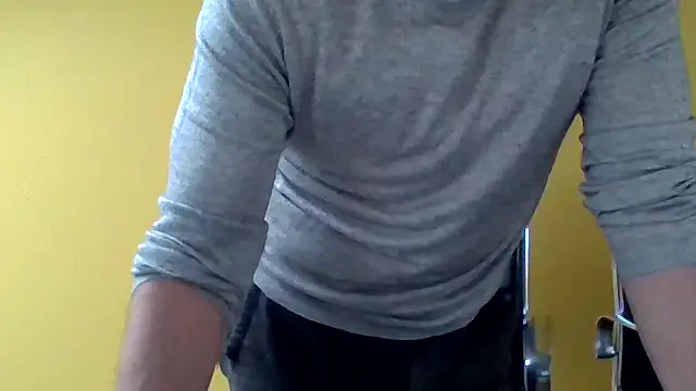 Snapshot of jjjust_curiousss chatting on April 2026 04:58:02 PM jjjust curiousss online show from April 2026 04:58:02 PM