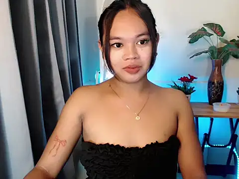 naomi scarlet online show from April 2026 05:31:01 PM