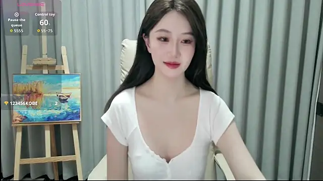 Snapshot of LUNYI-CC chatting on June 2026 11:55:02 AM LUNYI-CC online show from June 2026 11:55:02 AM