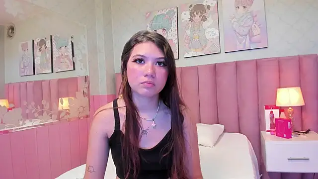 Hellencute18  online show from June 2026 11:21:02 AM