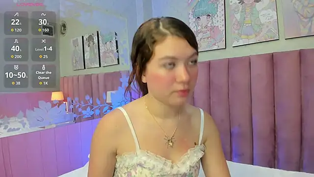 Hellencute18  online show from June 2026 11:04:01 AM