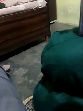 pujaji098 online show from April 2026 04:25:01 PM