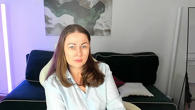 NinnaBrewer online show from April 2026 02:07:02 AM