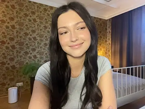 Snapshot of Miley_Shine chatting on April 2026 01:15:02 PM Miley Shine online show from April 2026 01:15:02 PM