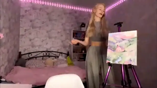 Ketris Drewerses online show from April 2026 01:39:01 PM