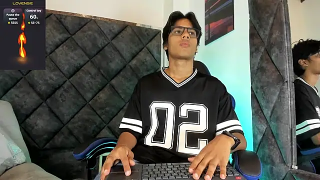 LiamKron online show from June 2026 10:54:02 AM