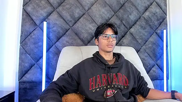 LiamKron online show from May 2026 11:57:01 AM