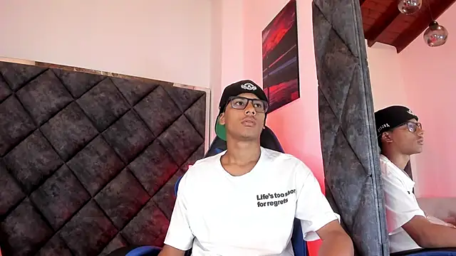 LiamKron online show from July 2026 11:33:01 AM