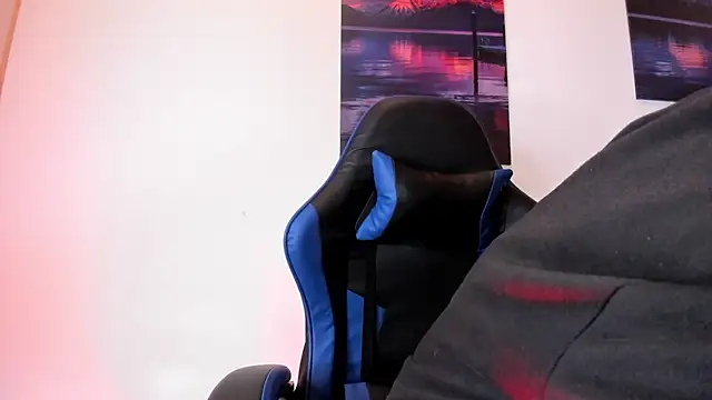 LiamKron online show from July 2026 11:09:01 AM
