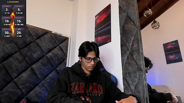 LiamKron online show from June 2026 11:33:02 AM