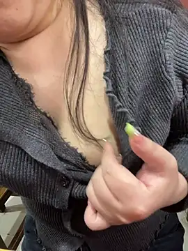 Snapshot of yhan1314 chatting on April 2026 10:10:02 AM yhan1314 online show from April 2026 10:10:02 AM