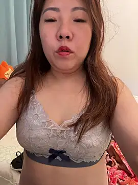 Snapshot of yhan1314 chatting on April 2026 06:43:01 AM yhan1314 online show from April 2026 06:43:01 AM