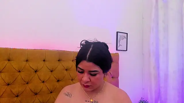 Katty West online show from July 2026 06:40:01 PM