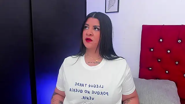 Katty West online show from June 2026 07:03:01 PM