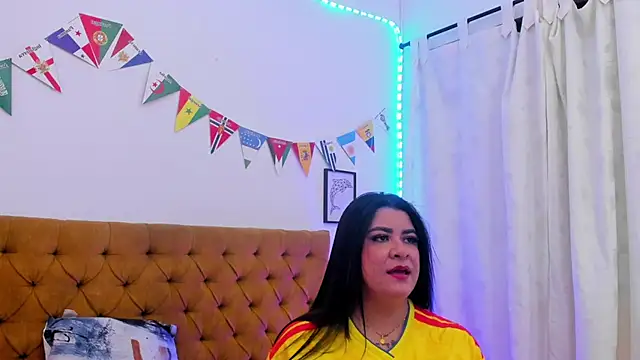 Katty West online show from June 2026 07:42:02 PM