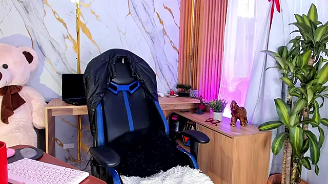 Snapshot of Dafne_kee chatting on April 2026 12:21:02 PM Dafne kee online show from April 2026 12:21:02 PM