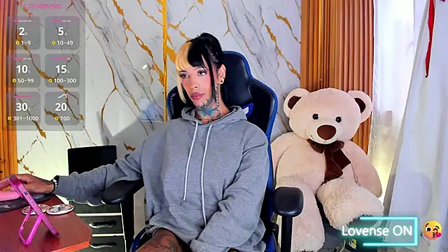 Snapshot of Dafne_kee chatting on April 2026 12:53:02 PM Dafne kee online show from April 2026 12:53:02 PM