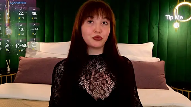 YunaStorm online show from April 2026 06:42:02 PM