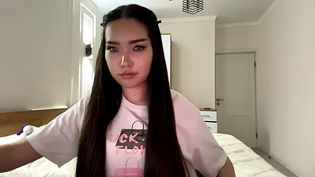 Snapshot of MardellHeavrin chatting on April 2026 02:22:01 PM MardellHeavrin online show from April 2026 02:22:01 PM