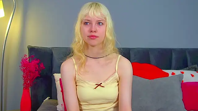 HannahHollis online show from June 2026 06:34:01 AM