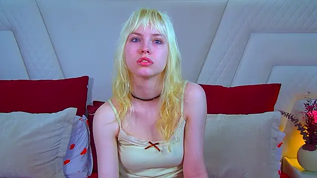 HannahHollis online show from June 2026 06:13:02 AM