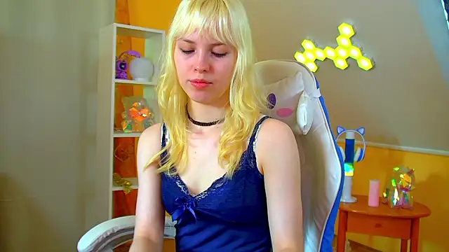 HannahHollis online show from July 2026 06:08:02 AM