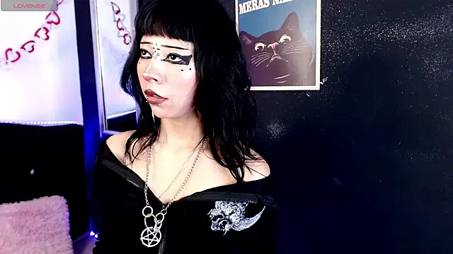 KiomyVamp online show from May 2026 04:03:01 PM