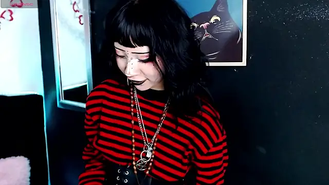 KiomyVamp online show from May 2026 04:13:01 PM