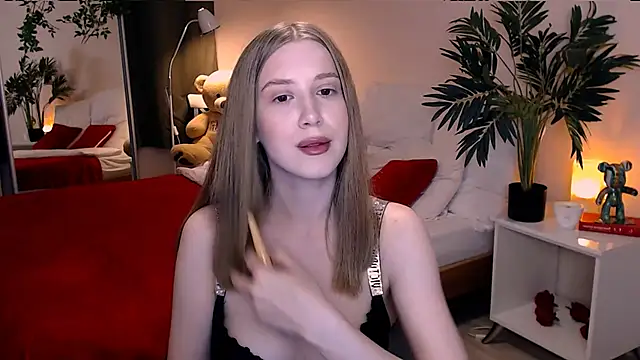 Snapshot of cheeky_chick chatting on July 2026 08:31:01 PM cheeky chick online show from July 2026 08:31:01 PM