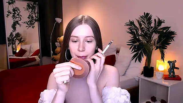Snapshot of cheeky_chick chatting on June 2026 03:47:01 AM cheeky chick online show from June 2026 03:47:01 AM
