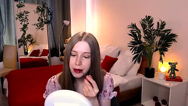 Snapshot of cheeky_chick chatting on May 2026 01:28:01 PM cheeky chick online show from May 2026 01:28:01 PM