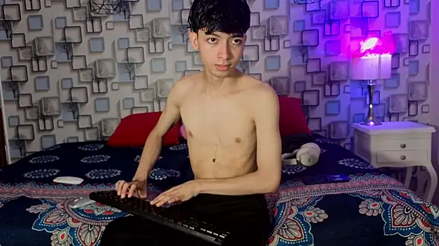 Twink Sebas7 online show from June 2026 12:10:02 PM
