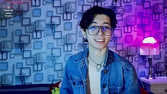 Twink Sebas7 online show from May 2026 12:09:01 PM