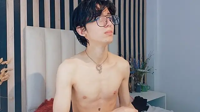 Twink Sebas7 online show from May 2026 12:09:01 PM
