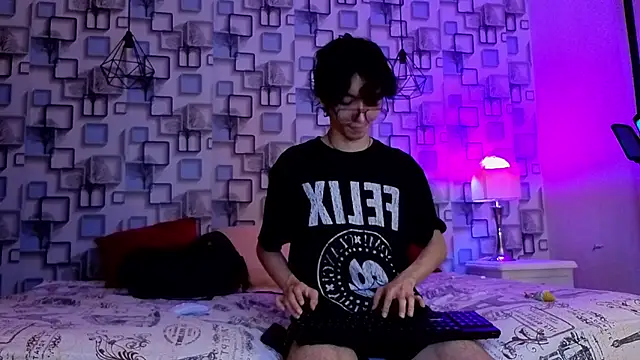 Twink Sebas7 online show from May 2026 12:16:01 PM