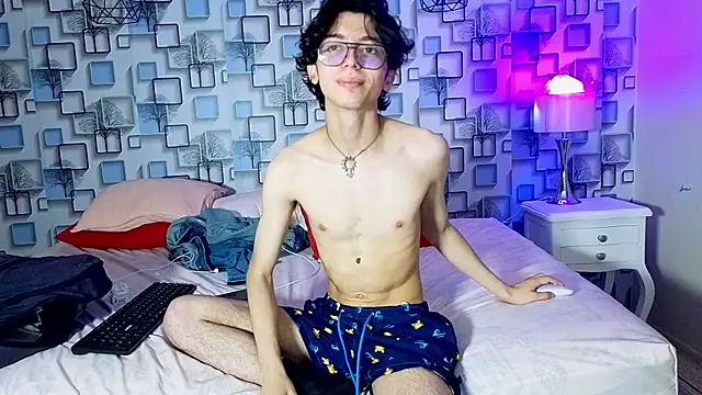 Twink Sebas7 online show from May 2026 12:15:01 PM