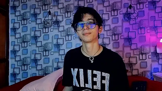 Twink Sebas7 online show from May 2026 12:22:01 PM