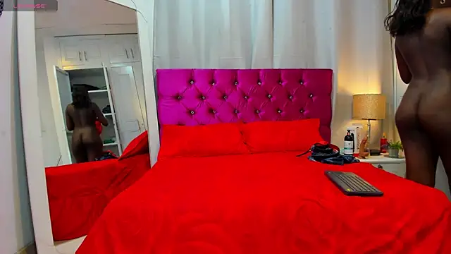 Cassandra Hunt online show from May 2026 03:32:01 PM