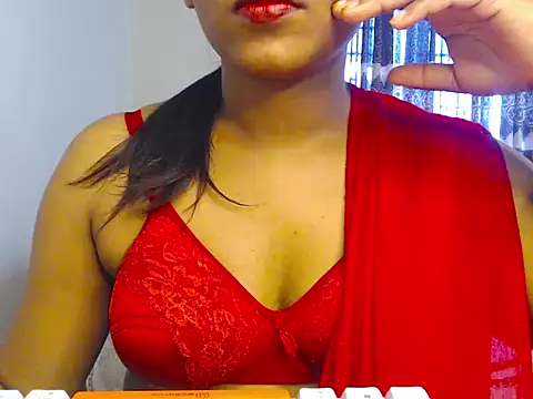 Snapshot of VelvetCoupleLive chatting on June 2026 04:21:02 AM VelvetCoupleLive online show from June 2026 04:21:02 AM