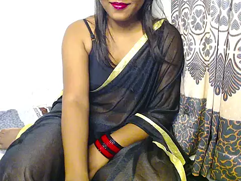 Snapshot of VelvetCoupleLive chatting on June 2026 04:07:02 AM VelvetCoupleLive online show from June 2026 04:07:02 AM
