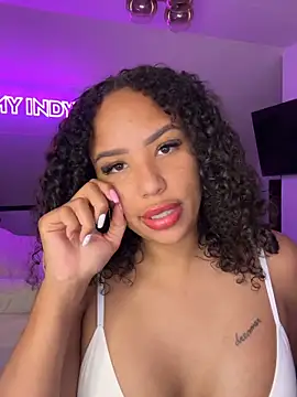 Snapshot of princessromyindy chatting on April 2026 08:44:02 PM princessromyindy online show from April 2026 08:44:02 PM