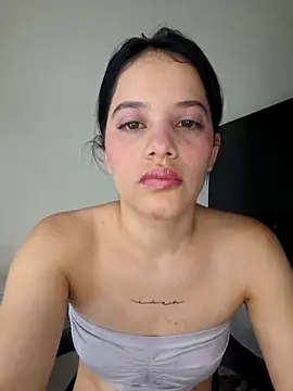 franchezkacarsonn online show from May 2026 11:43:01 AM