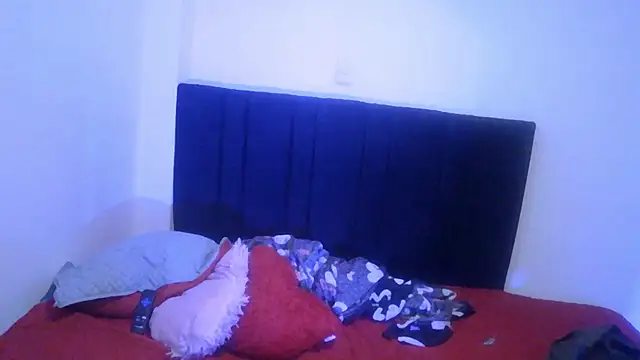 Leilany sexy online show from April 2026 12:40:02 AM