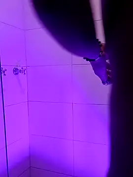 Leilany sexy online show from April 2026 06:02:01 PM