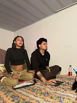 hotlatinocouple   online show from April 2026 05:47:01 AM