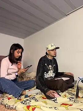 hotlatinocouple   online show from April 2026 07:27:02 AM