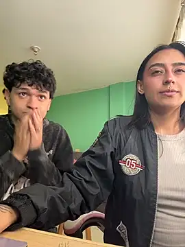 hotlatinocouple   online show from May 2026 10:41:01 PM