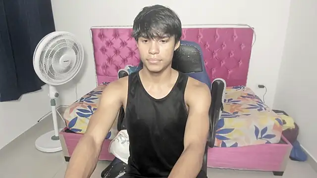 Snapshot of skinny_sam chatting on June 2026 03:48:02 AM skinny sam online show from June 2026 03:48:02 AM