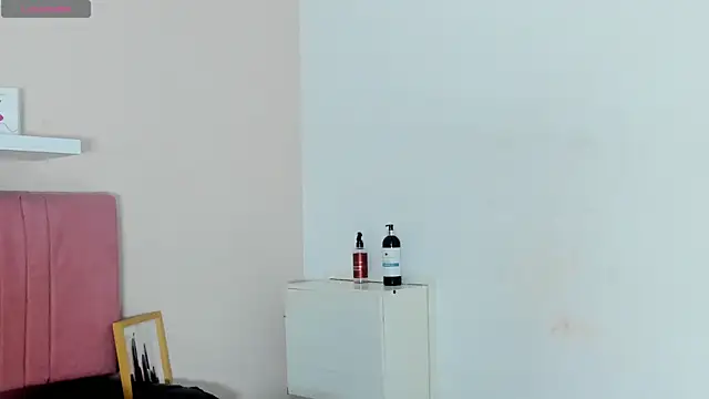 Sophie Ross18 online show from April 2026 03:44:02 AM