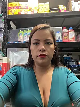 Snapshot of MIA_ROSSEEE chatting on June 2026 08:43:01 PM MIA ROSSEEE online show from June 2026 08:43:01 PM
